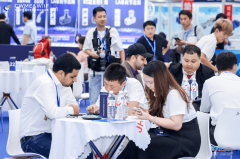 实现了设及时数据交互