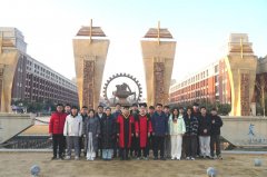 研制了“活动磨粒智能监测系统”“油膜厚度超